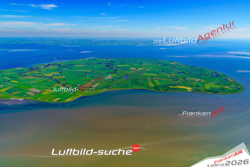 Das Luftbild der Stadt Pellworm wurde 2018 vom Flugzeug heraus erstellt (keine Drohne) Aufnahmehöhe ca.400 Meter- hohe Auflösung für beste Druck-Qualität