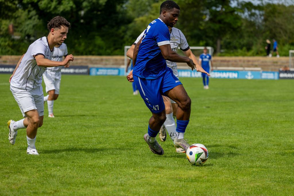 Landespokal Südwest, 2. Runde: SV Südwest Ludwigshafen gegen ASV Fußgönheim (4:0) | Landespokal Südwest, 2. Runde: SV Südwest Ludwigshafen gegen ASV Fußgönheim (4:0) - Realisiert mit Pictrs.com
