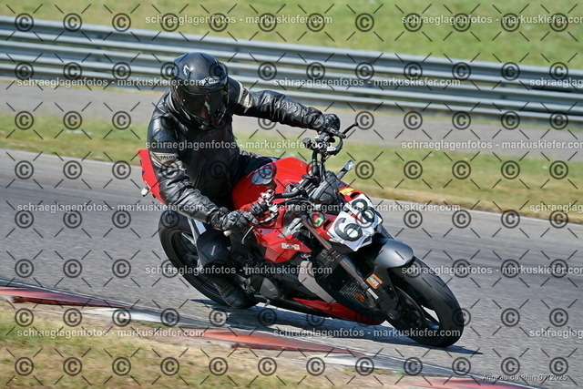 25bt04-0454 | markuskiefer.com - Realisiert mit Pictrs.com