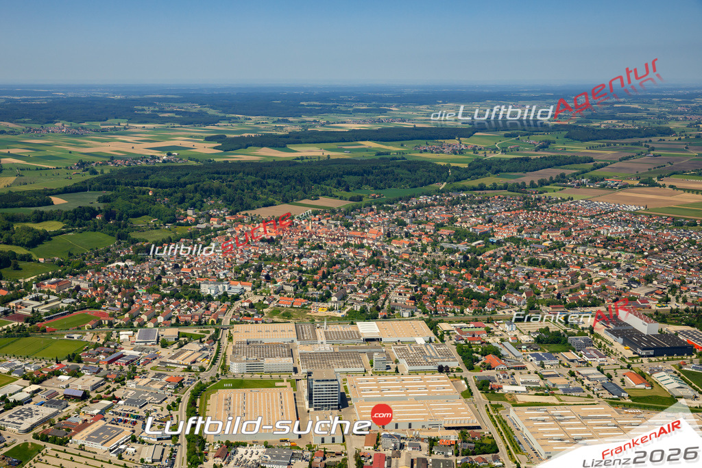Das Luftbild zeigt Gewerbegebiet Mindelheim - Die Luftaufnahme wurde 2023 vom UL-Flugzeug aus erstellt ( keine Drohne ) - Hochauflösende Luftaufnahme - Für grossformatige Ausdrucke geeignet. Die Geschenkidee !Mit Lizenz und Bildrechte bestellbar