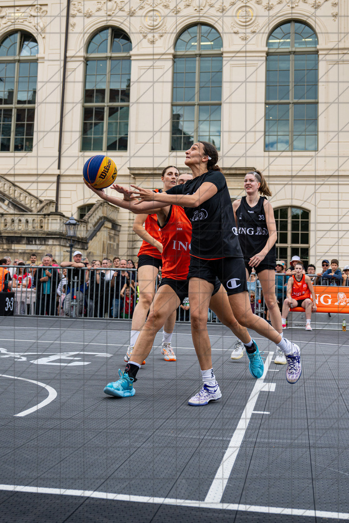 DIE FINALS 2025 | Dt. Meisterschaft 3x3   | //  03.08.25: DIE FINALS 2025 | Dt. Meisterschaft 3x3   / Dresden / Deutschland  //   CREDIT:www.bullenfotos.de, Martin König, Hörner Weg 40, D-49078 Osnabrück, +4917663732967 // Nutzung und Weitergabe nur zu den vereinbarten Zwecken. Presseanfragen an Ersteller. Alle Rechte beim Ersteller. Honorierung nach MFM. - Realisiert mit Pictrs.com