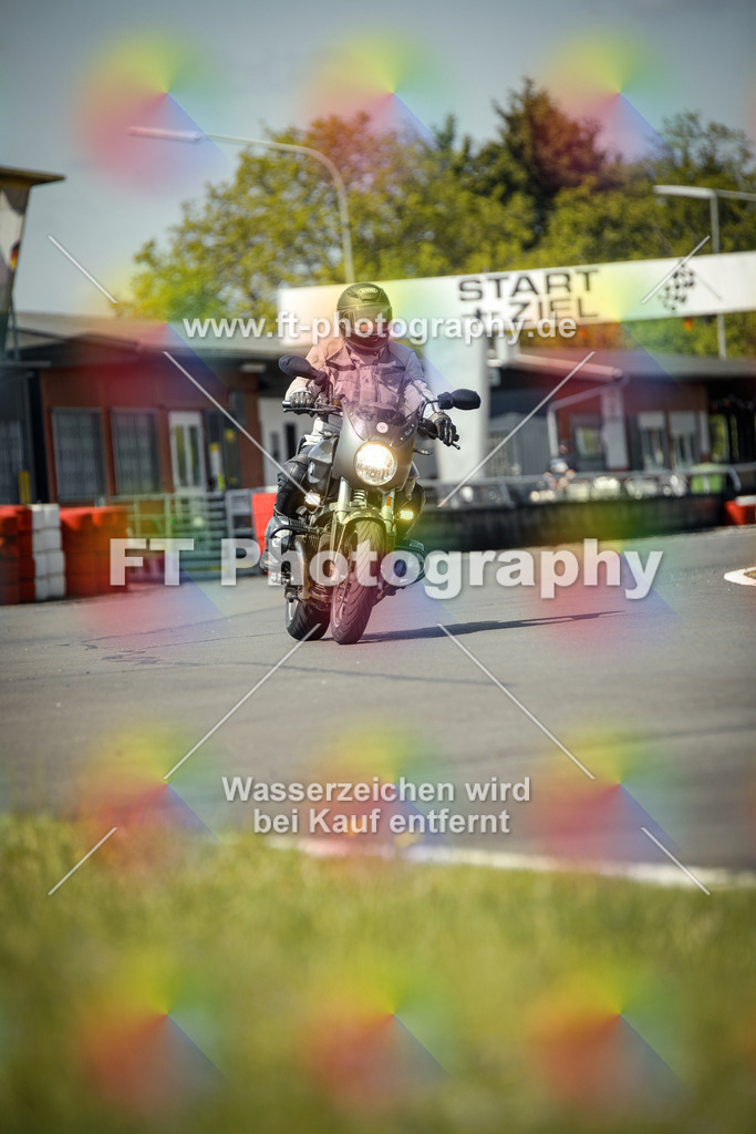 OBK_Mai_Martina_Markus-10768 | Hier findet Ihr Bilder von Touristenfahrten auf der Nürburgring Nordschleife oder von anderen Veranstaltungen die ich besucht habe. Viel Spass beim Durch Schauen 