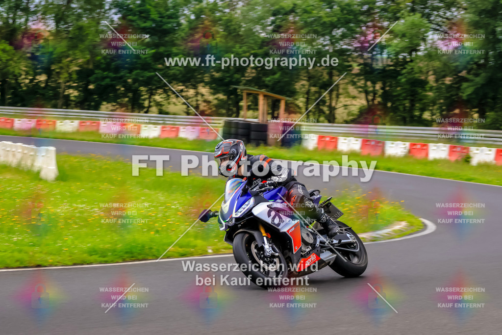 VBK-6325 | Hier findet Ihr Bilder von Touristenfahrten auf der Nürburgring Nordschleife oder von anderen Veranstaltungen die ich besucht habe. Viel Spass beim Durch Schauen 