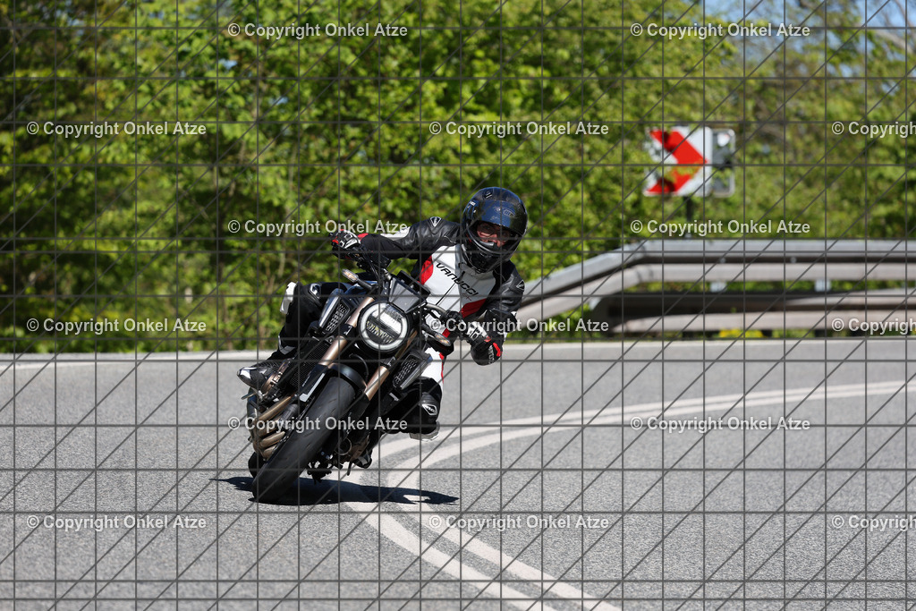 IMG_9214 | Fotograf am Kyffhäuser. Onkel Atze. Kyffhäuser Rennstrecke. Café36. Motorsportfotografie. - Realisiert mit Pictrs.com