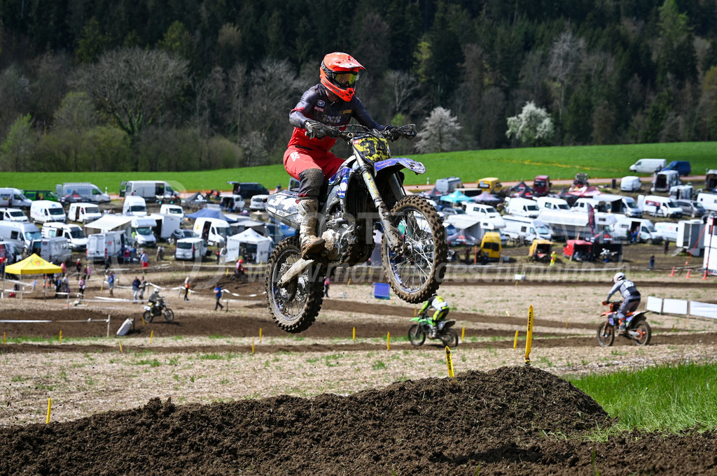 Motocross Schlatt bei Winterthur - 29. April 2023 | #34 Tschuemperlin Kevin aus Hadlikon (CH) auf Yamaha in der Kategorie Hobby Open am Motocross Schlatt bei Winterthur, 29. April 2023.
Instagram: @mx_schlatt | @mc_wila | @sam_schweiz
Bild: Sportfotografie Markus Aeschimann | www.markus-aeschimann.ch - Realisiert mit Pictrs.com