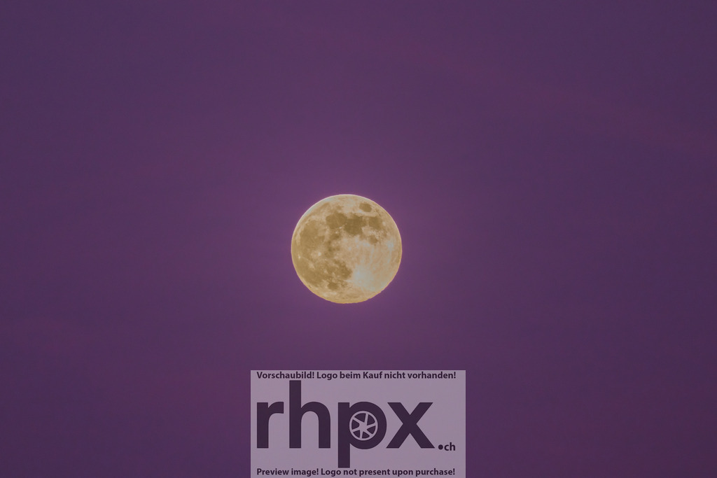 Mond | Stimmungsvolle Fotokunst aus Luzern. Erlebe den Pilatus, den See und die Stadt Luzern in exklusiven Aufnahmen in der Fotogalerie & Shop. - Realisiert mit Pictrs.com