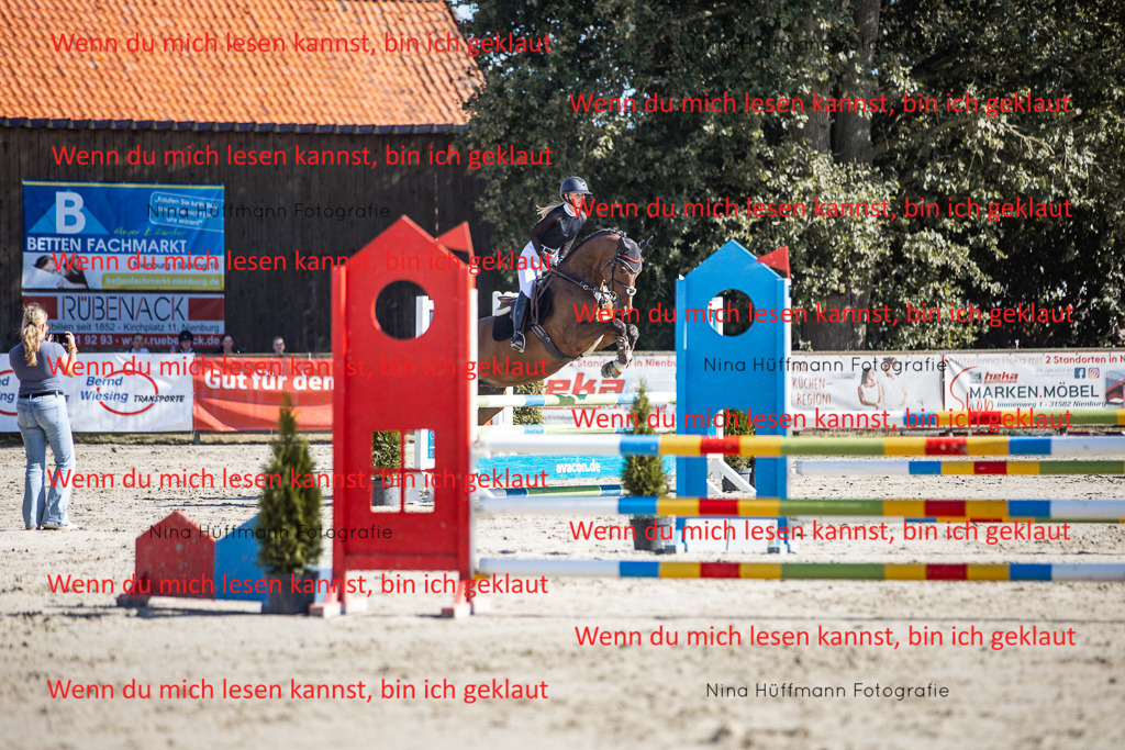 BK1A7149 | Turnierbilder Turnierfotos Nina Hüffmann Turnierfotografie Pferdefotografie Tierzeichnung Haustierzeichnung Pferdezeichnung Hundezeichnung Videograf  - Realisiert mit Pictrs.com