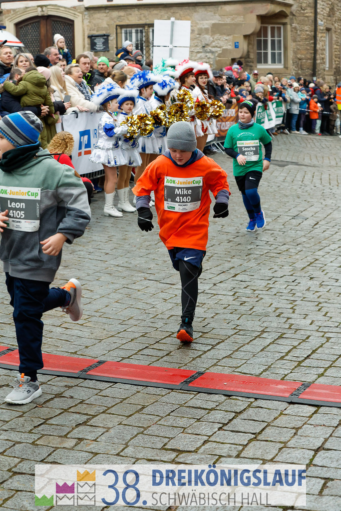 400m AOK Junior Cup | 3 Koenigslauf 2024 400m AOK Junior Cup - Realisiert mit Pictrs.com
