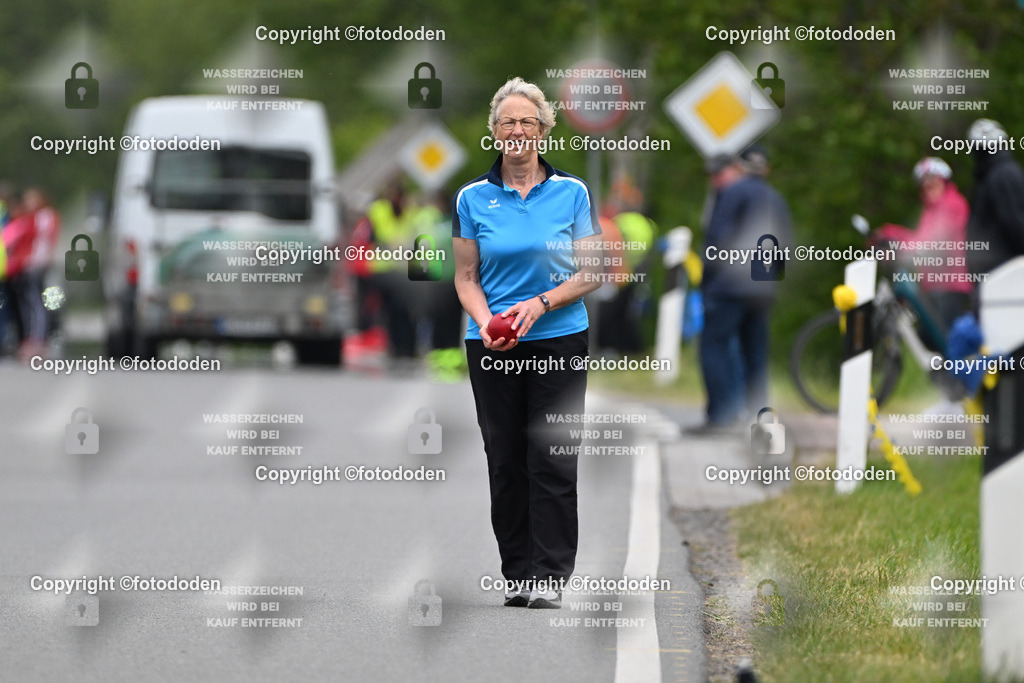 DSC_5917 | Friedchen Ahrends / Neuschoo Platz 4 = 1024mFrauen IV - Gummi