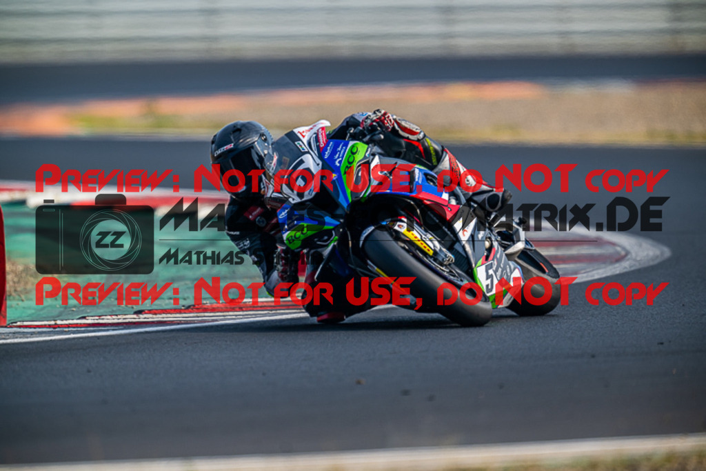 MaZZes_FotoMatrix_220626_4492 | IDM1000