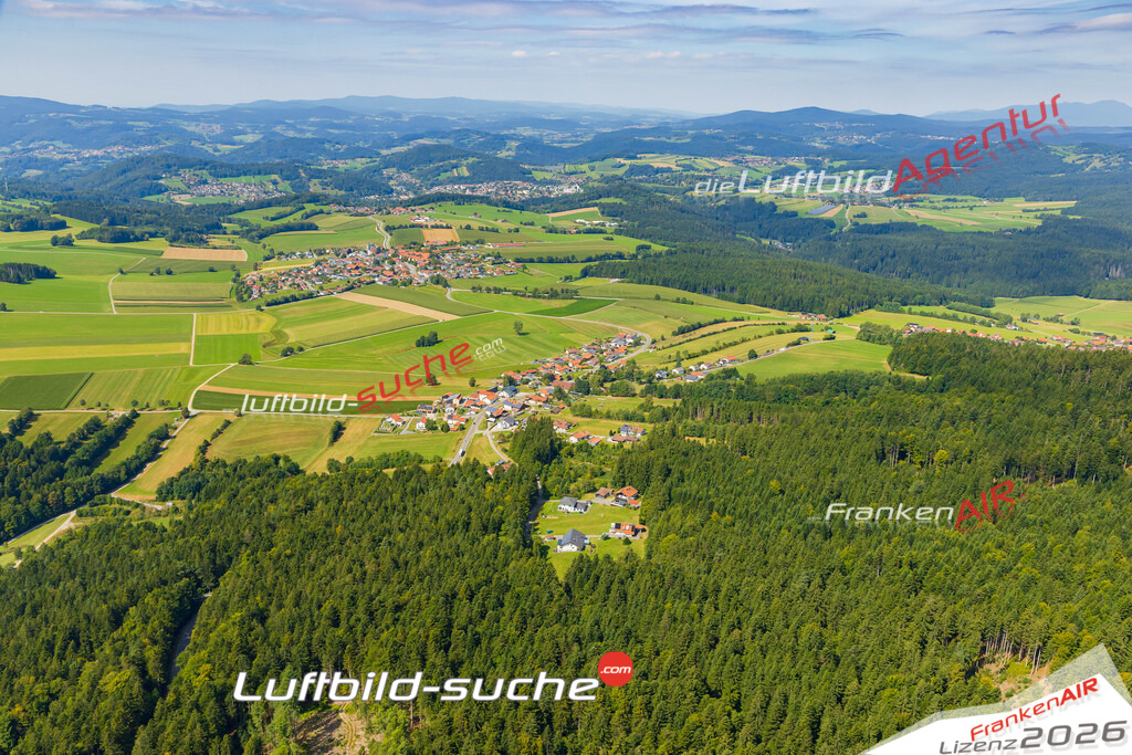 Schrägluftbild  Kapfham  Hohenau - Das Luftbild wurde 2025 vom UL-Flugzeug heraus erstellt ( keine Drohne ) - Hochauflösende Luftaufnahme -Nicht vergleichbar mit Google Maps oder Satelittenbilder- Die Geschenkidee !Mit Lizenz und Bildrechte bestellbar