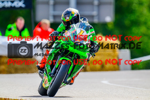 MaZZes_FotoMatrix_240914_6007705_7652 | TWINCUP