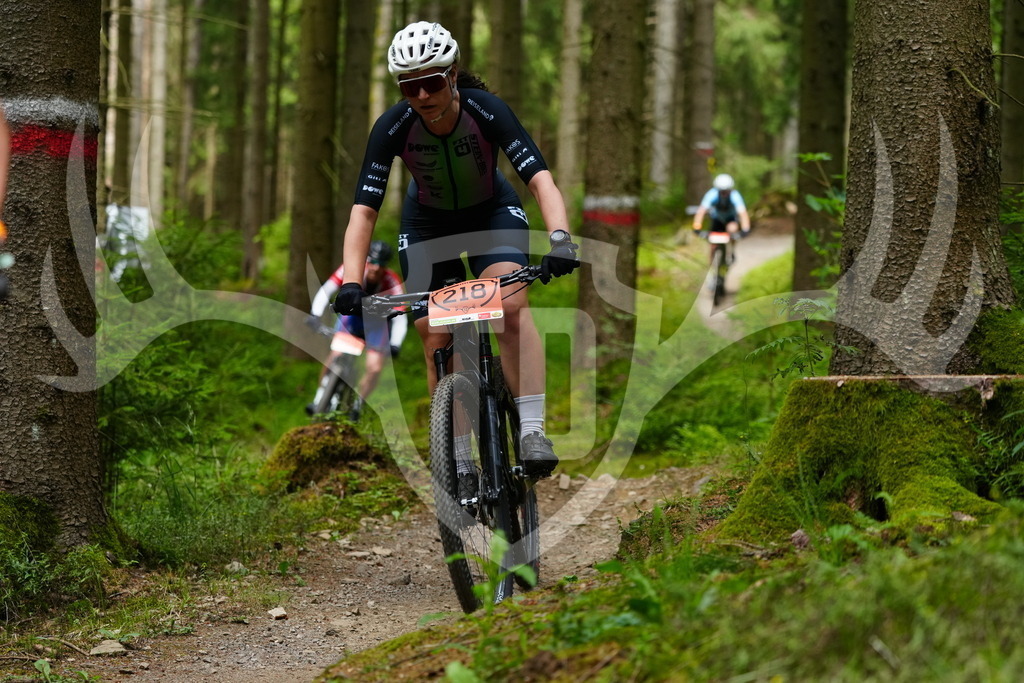 FC100436 | Fotogalerie der Treibjagd im Dunkelwald - Dein MTB Etappenrennen im Erzgebirge - Realisiert mit Pictrs.com