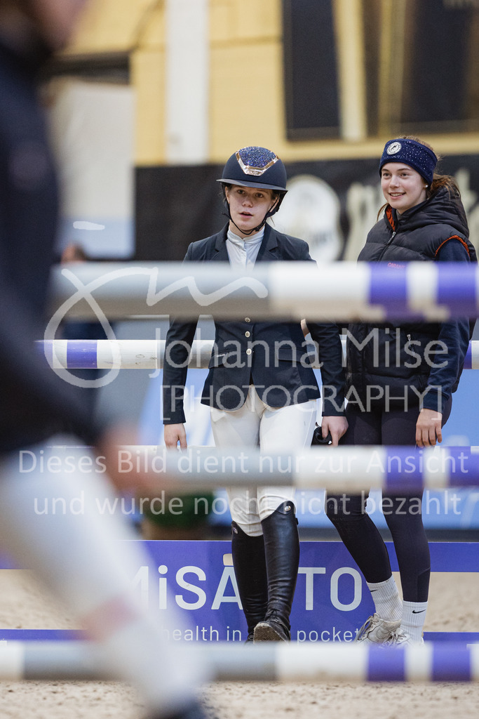 221112_Warstein_L-Spr-103 | Deine schönsten Turniermomente als professionelle Fotos! Entdecke hochwertige Pferdesport-Fotografie im Online-Shop. Jetzt Fotos finden & bestellen!