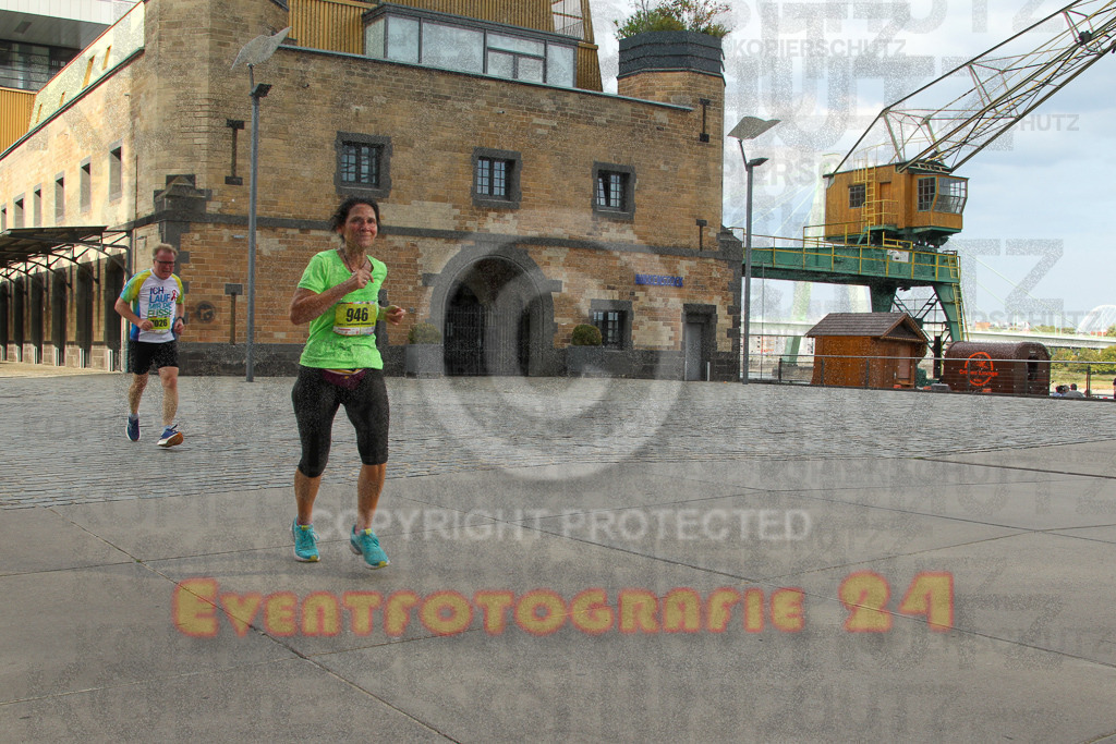 250920_1527_EV4_8871 | Sportfotografie im Rhein-Sieg Kreis, Köln, Bonn, NRW, Rheinland Pfalz, Hessen, etc. Unser Tätigkeitsfeld umfasst den Laufsport vom Volkslauf über den Marathon, Duathlon, Triathon bis zum Ultralauf wie Kölnpfad Ultra oder Schindertrail.
