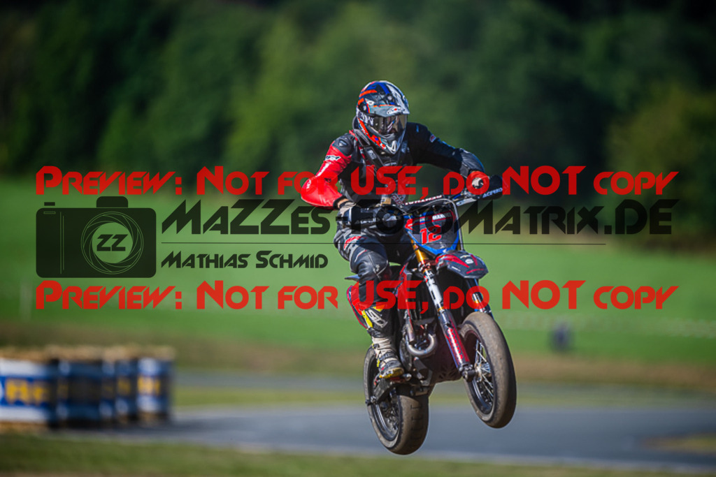 MaZZes_FotoMatrix_220904_6843 | UE40