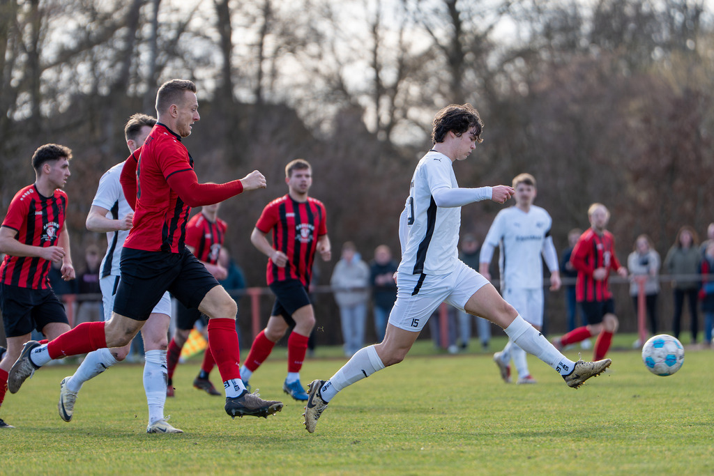Fußball I Herren I Saison 2025-2026 I Bezirksliga Weser-Ems 4 I 21. Spieltag I TuS Frisia Goldenstedt - Vfl Oythe I 3947 | jns.sportfotos - Realisiert mit Pictrs.com