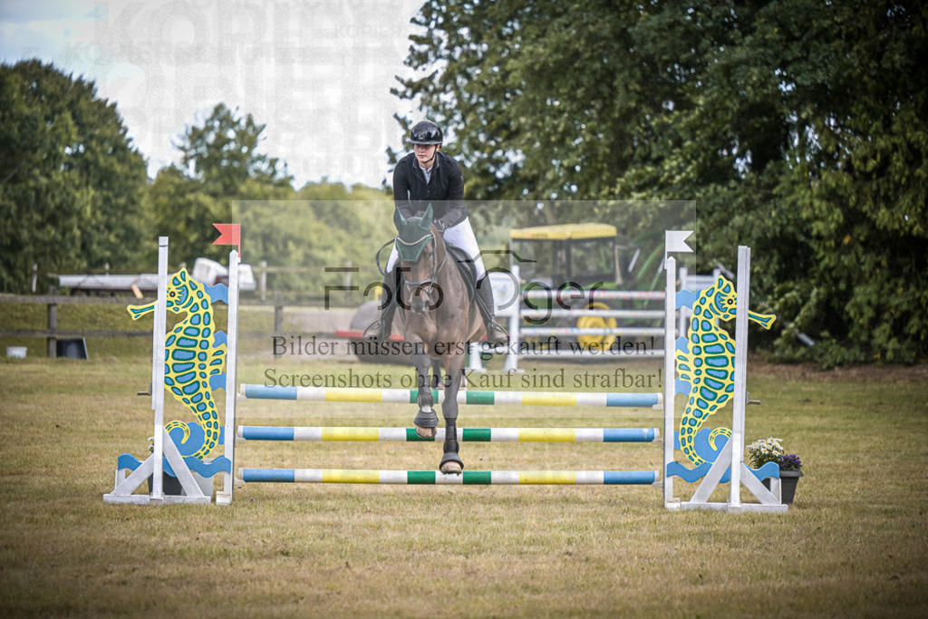 DOS_0364 | Entdecke hochwertige Reitturnierfotos von Foto Oger. Professionell, emotional und authentisch – jetzt Lieblingsmomente im Shop bestellen.Deutschlandweite Turnierfotografie. - Realisiert mit Pictrs.com