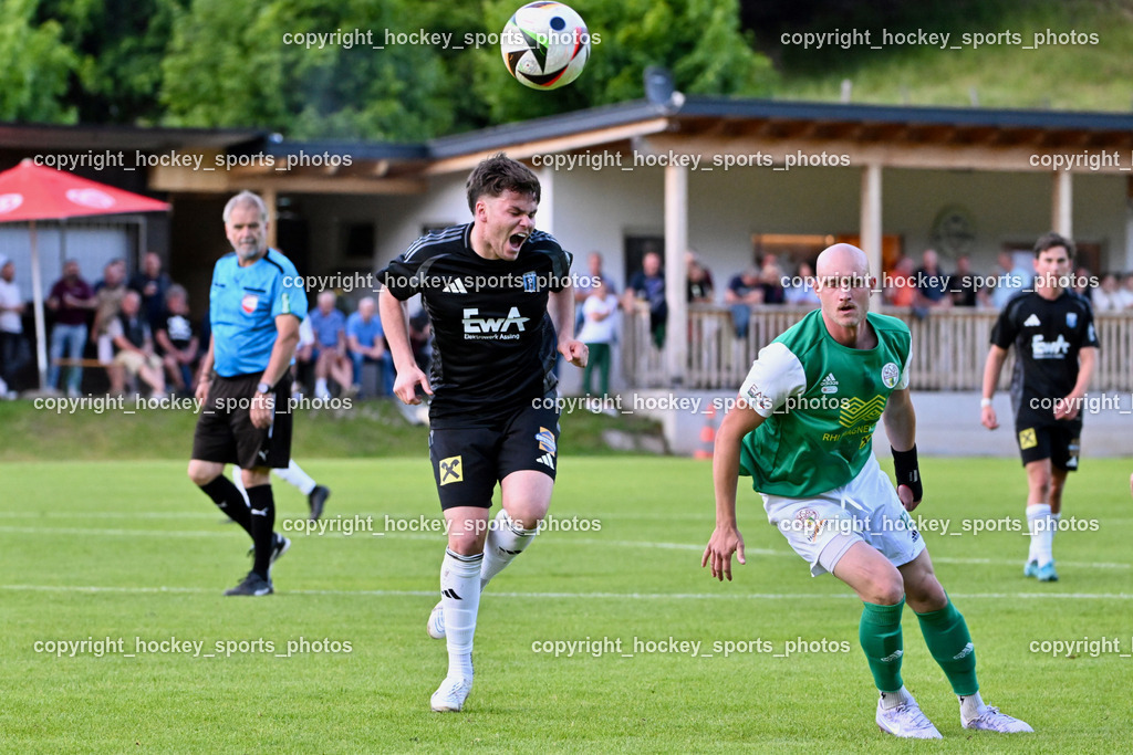 WSG Radenthein vs. URC Thal Assling | #11 Pascal Oliver Kofler URC Thal Assling, #12 Stefan Rauter WSG Radenthein, WSG Radenthein vs. URC Thal Assling, WSG Radenthein vs. URC Thal Assling am 30.05.2025 in Radenthein (Sportplatz Radenthein), Austria, (Photo by Bernd Stefan)