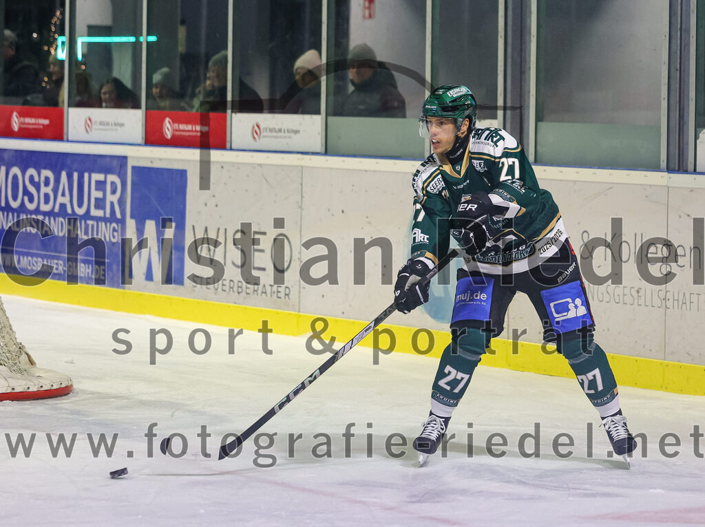 2026-01-06_055_TSV_Erding_gegen_EV_Lindau_Islanders | Erding, Deutschland, 06.01.2026:Eishockey, Oberliga Süd 2025 / 2026, 35. Spieltag, TSV Erding gegen EV Lindau Islanders, Endergebnis: 2:5Mark Waldhausen (Erding Gladiators, #27)Foto: Christian Riedel / fotografie-riedel.net