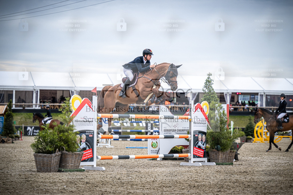 DOS_8364 | Entdecke hochwertige Reitturnierfotos von Foto Oger. Professionell, emotional und authentisch – jetzt Lieblingsmomente im Shop bestellen. - Realisiert mit Pictrs.com