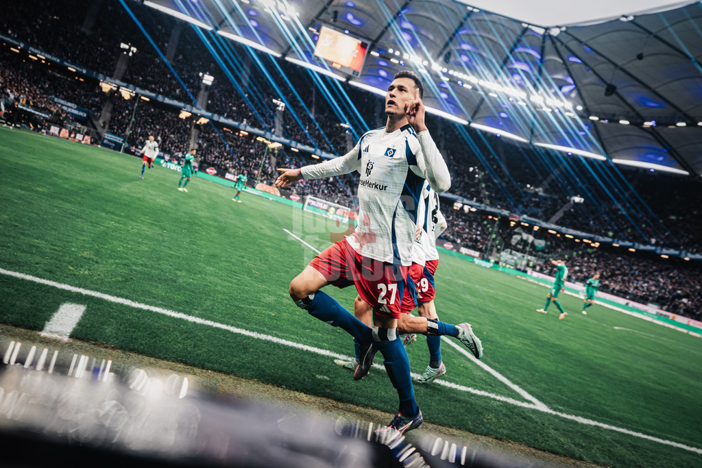 Fußball | Männer | Saison 2024/2025 | 2. Fußball-Bundesliga | 17. Spieltag | Hamburger SV vs. SpVgg Greuther Fürth | 21.12.2024 | Torjubel Davie Selke (#27, HSV)