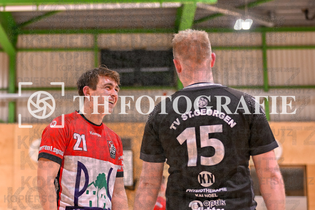 GER, SG Maulburg/Steinen - TV St. Georgen, Handball, Landesliga, 16. Spieltag, Saison 2023/2024, 17.02.2024 | Finn Nasdala (SG Maulburg/Steinen, #21), Peter Assfalg (TV St. Georgen/Schw., #15)

GER, SG Maulburg/Steinen - TV St. Georgen, Handball, Landesliga, 16. Spieltag, Saison 2023/2024, 17.02.2024

Foto: TH Fotografie/Thomas Hess