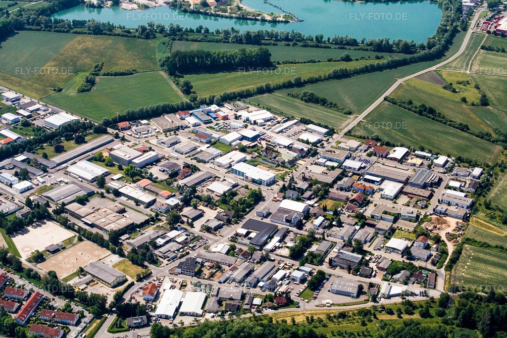 Luftbild: Industrie- und Gewerbegebiet Siemens-/Industriestraße im Ortsteil Eggenstein in Eggenstein-Leopoldshafen im Bundesland Baden-Württemberg in Deutschland. Foto: IMG_2880.jpg vom 18.06.2006 durch Werner Riehm/FLY-FOTO.de