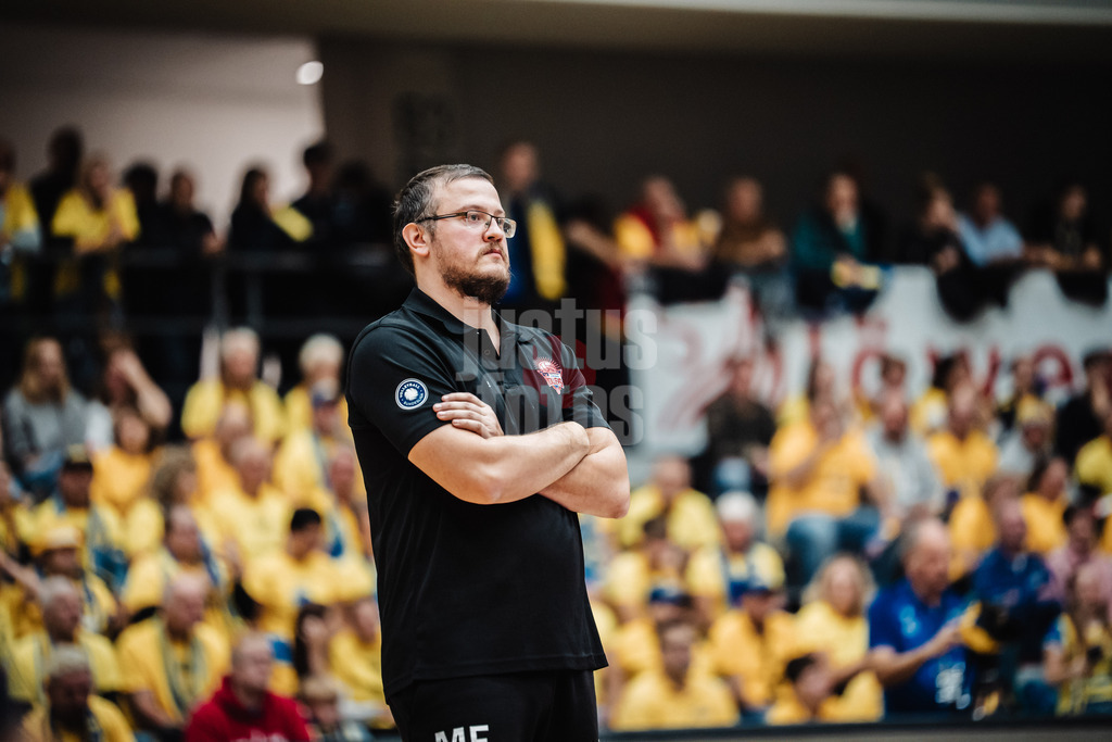 Volleyball | Frauen | Saison 2025/2026 | Volleyball Bundesliga | SSC Palmberg Schwerin vs. ETV Hamburger Volksbank Volleys | 18.10.2025 | Trainer Markus Friedrich (ETV Hamburger Volksbank Volleys)