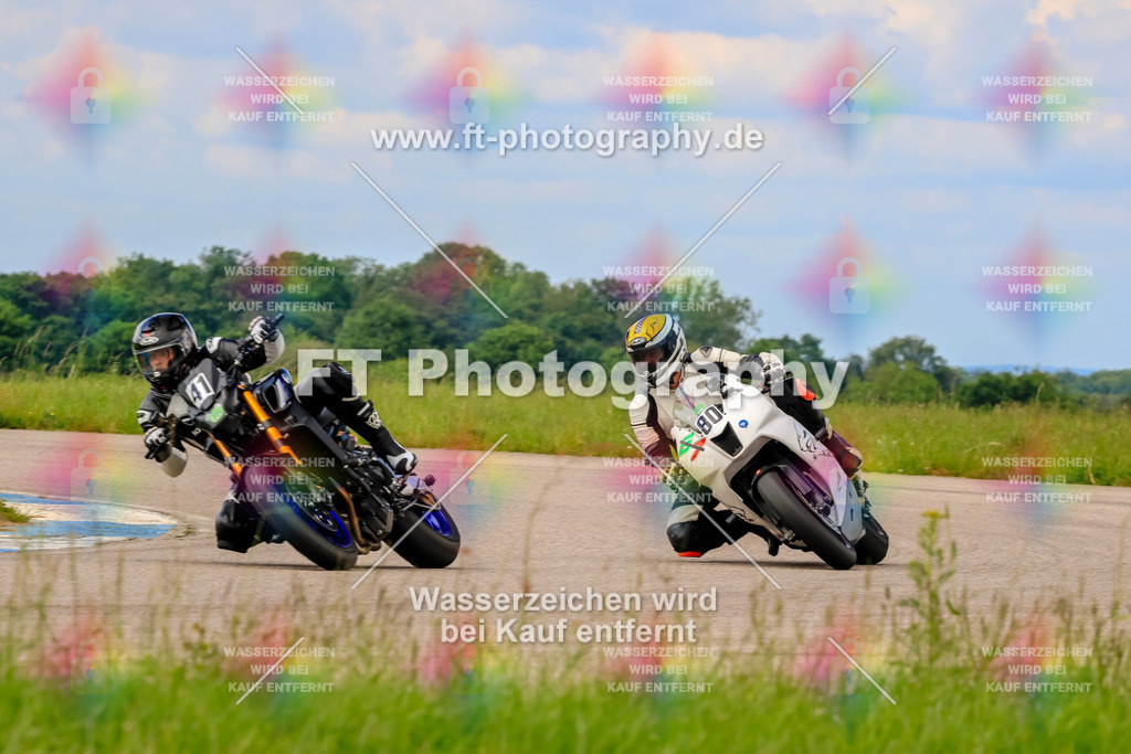 MotoTeam-1187 | Hier findet Ihr Bilder von Touristenfahrten auf der Nürburgring Nordschleife oder von anderen Veranstaltungen die ich besucht habe. Viel Spass beim Durch Schauen 