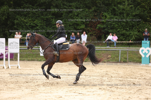 HG9A0505 | laurarinckfotografie - Realisiert mit Pictrs.com