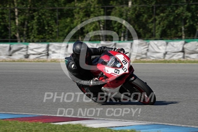 2024_07_21_PBK_32377 | Sportfotografie; SlowMotion; Video; Rennstrecke; Hafeneger; Speer; Racing; RSE; BMW; CBO; Trackday; Motorsportarena; Hockenheimring; Brno; Most; Barcelona; Valencia