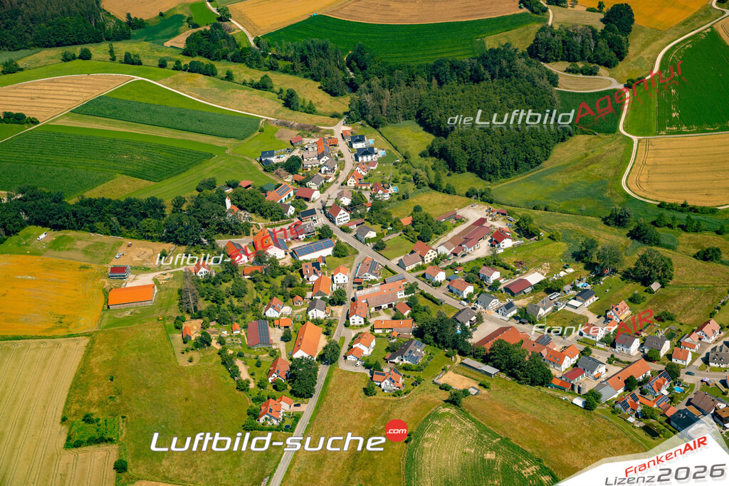Das Luftbild zeigt : Rohrbach Friedberg - Die Luftaufnahme wurde 2024 vom UL-Flugzeug aus erstellt ( keine Drohne ) - Hochauflösende Luftaufnahme - Für grossformatige Ausdrucke geeignet. Die Geschenkidee !Mit Lizenz und Bildrechte bestellbar