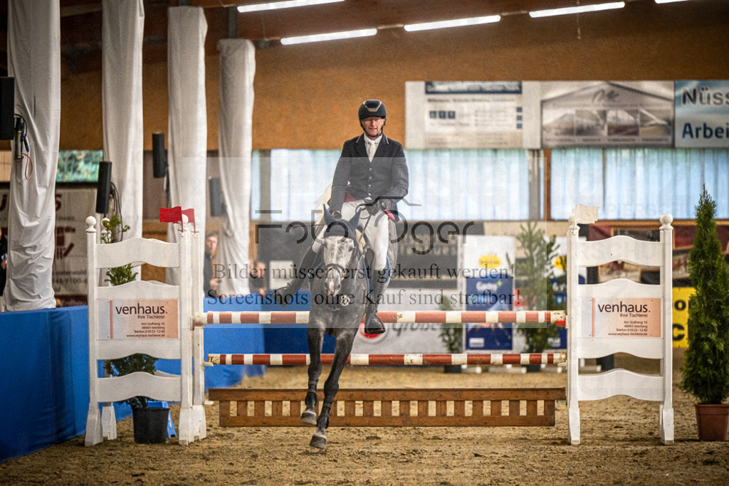 DOS_B1246 | Entdecke hochwertige Reitturnierfotos von Foto Oger. Professionell, emotional und authentisch – jetzt Lieblingsmomente im Shop bestellen.Deutschlandweite Turnierfotografie. - Realisiert mit Pictrs.com
