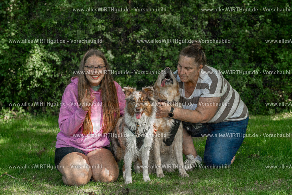 Hundeschwimmen_Volksbad_2026-allesWIRTHgut_Tierfotografie-2609061407-FAY06909 | Professionelle Tierfotografie in Mönchengladbach von Daniel Wirth (allesWIRTHgut). Liebevolle & natürliche Bilder von Hunden & Katzen für unvergessliche Erinnerungen.