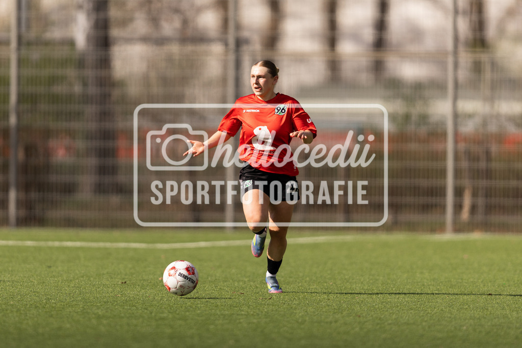 Fußball I Frauen I Saison 2025-2026 I Regionalliga Nord I 16. Spieltag I Hannover 96 - SpVg Aurich-73 | realhellocedii - Realisiert mit Pictrs.com
