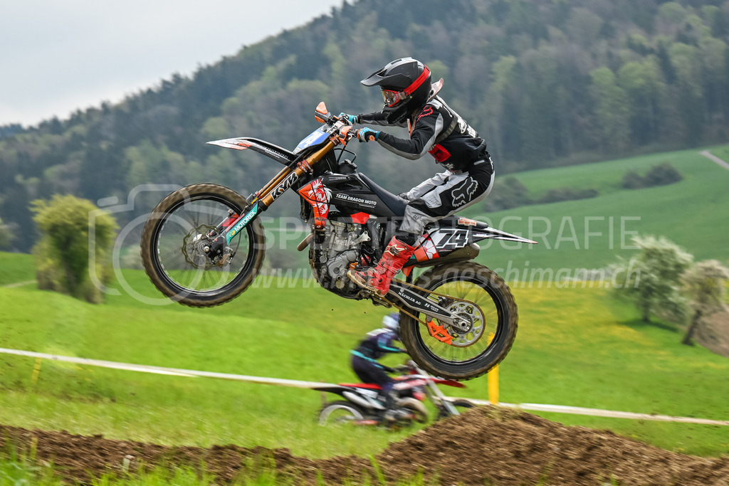 Motocross Schlatt bei Winterthur - 30. April 2023 | #74 Zachmann Joyce aus Diessenhofen (CH) auf Zachmann KTM in der Kategorie Swiss MX Women Cup am Motocross Schlatt bei Winterthur, 30. April 2023. 
Instagram: @mx_schlatt | @mc_wila | @sam_schweiz
Bild: Sportfotografie Markus Aeschimann | www.markus-aeschimann.ch - Realisiert mit Pictrs.com