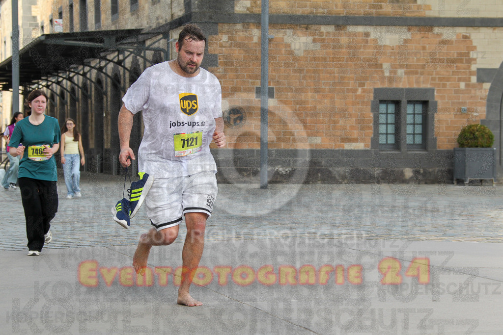 250920_1341_EV4_6431 | Sportfotografie im Rhein-Sieg Kreis, Köln, Bonn, NRW, Rheinland Pfalz, Hessen, etc. Unser Tätigkeitsfeld umfasst den Laufsport vom Volkslauf über den Marathon, Duathlon, Triathon bis zum Ultralauf wie Kölnpfad Ultra oder Schindertrail.