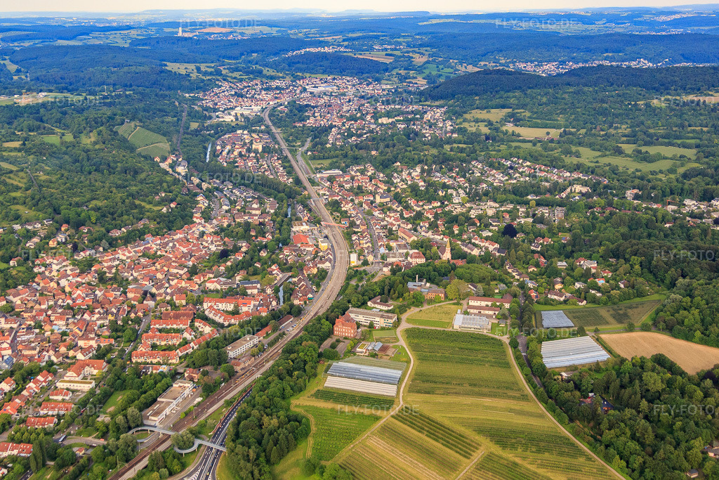Luftbild: Stadtansicht aus Westen im Ortsteil Grötzingen in Karlsruhe im Bundesland Baden-Württemberg in Deutschland. Foto: IMG_089284.jpg vom 10.06.2016 durch Werner Riehm/FLY-FOTO.de
