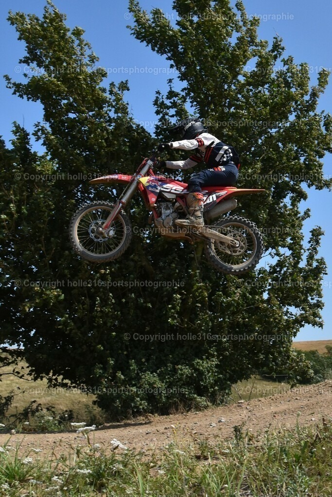 DSC_0180 (2) | Sportfotografie , Motorsport, Motoross, Reitsport, Mointainbike, Enduro,
Landschaft , Outdoor, Eventfotografie, Landschaft, Bilder online bestellen - Realisiert mit Pictrs.com