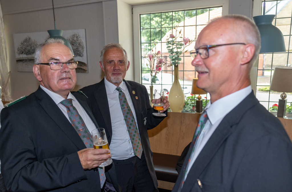 top-top.de-250628-002 | Foto, Video, Fotografie, Videografie, Fotobox, DJ, Discjockey, Musik, Musikbox, Veranstaltung, Photobooth, Amazon, Ebay, Buchtipp, Bestseller, Autor, Verlag, Buch, Wesel, Hamminkeln, NRW, Dinslaken, Rees, Drohne, Hochzeit, Party, Fotobox, Wesel, Fotograf