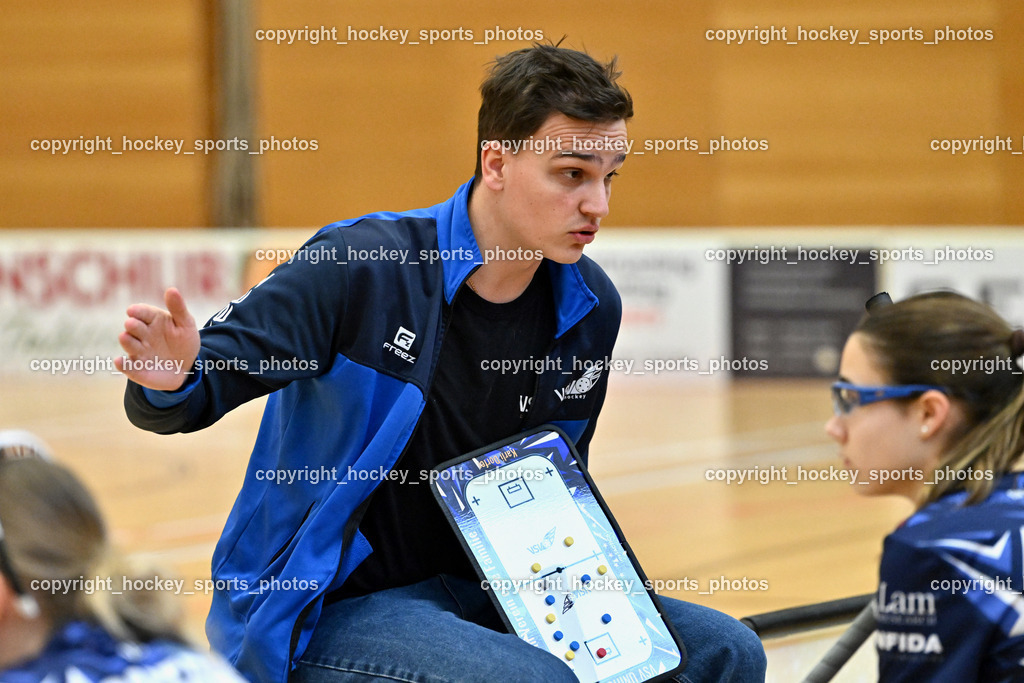 VSV Unihockey Damen vs. FCB München | Headcoach VSV Unihockey Karl Dorfer, VSV Unihockey Damen vs. FCB München, VSV Unihockey Damen vs. FCB München am 24.01.2026 in Villach (Ballspielhalle St. Martin), Austria, (Photo by Bernd Stefan)