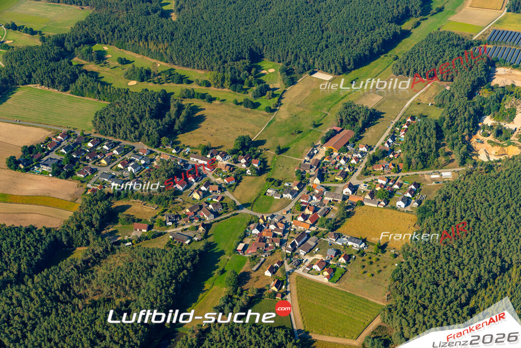 Das Luftbild zeigt : Bechhofen Abenberg - Die Luftaufnahme wurde 2024 vom UL-Flugzeug aus erstellt ( keine Drohne ) - Hochauflösende Luftaufnahme - Für grossformatige Ausdrucke geeignet. Die Geschenkidee !Mit Lizenz und Bildrechte bestellbar