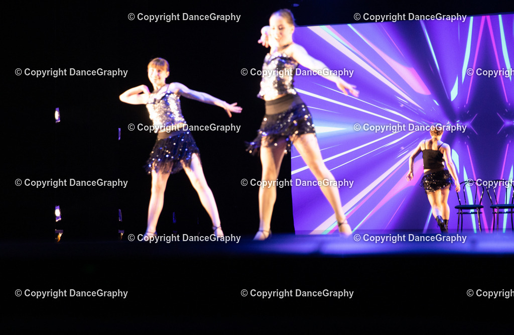 GPHY4227 | DanceGraphy - Realisiert mit Pictrs.com