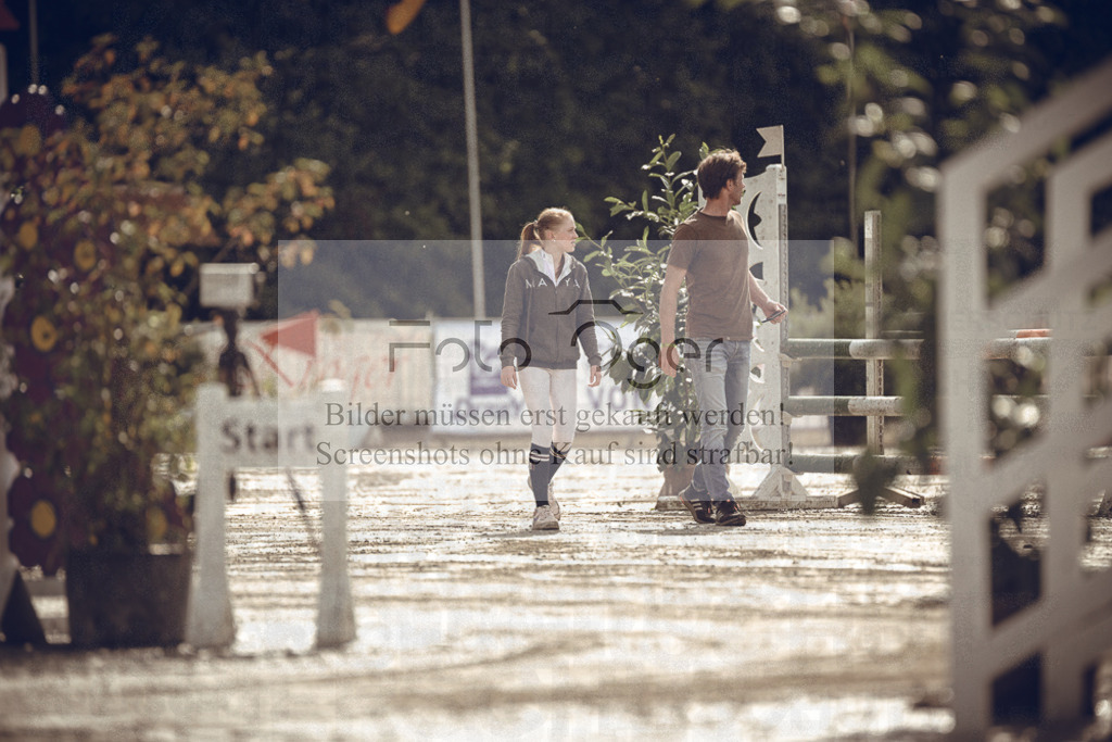 20240531-DOS_8952 | Entdecke hochwertige Reitturnierfotos von Foto Oger. Professionell, emotional und authentisch – jetzt Lieblingsmomente im Shop bestellen.Deutschlandweite Turnierfotografie. - Realisiert mit Pictrs.com
