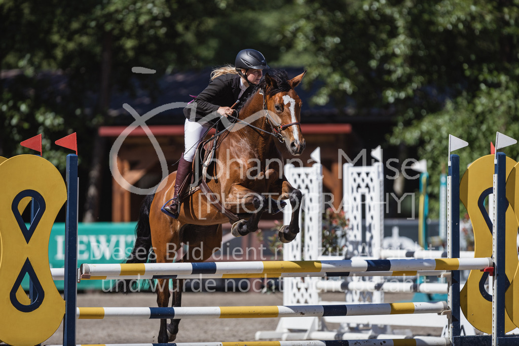 230610_Mühlen_A-Spr1-627 | Deine schönsten Turniermomente als professionelle Fotos! Entdecke hochwertige Pferdesport-Fotografie im Online-Shop. Jetzt Fotos finden & bestellen!
