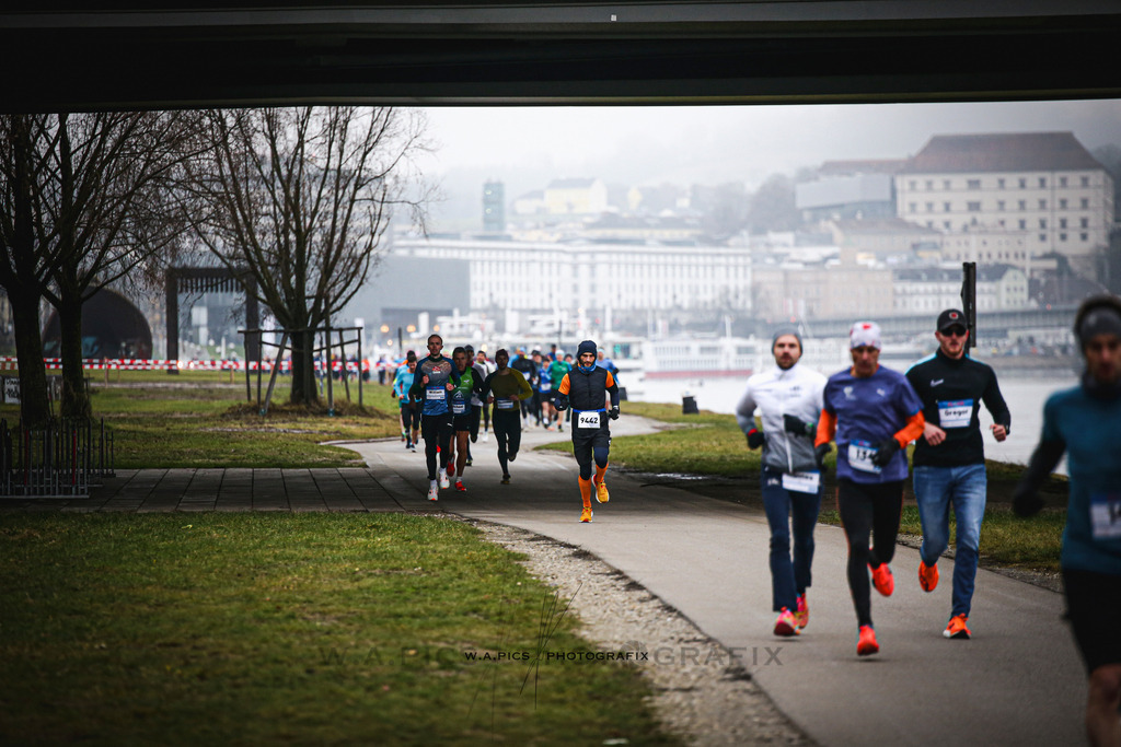 ..... | Linz, AUSTRIA,14. Dezember 25, ALOHA WINTERLAUF DEZEMBER 25 , Image shows: Photo: WAPICS / Andreas Willdoner