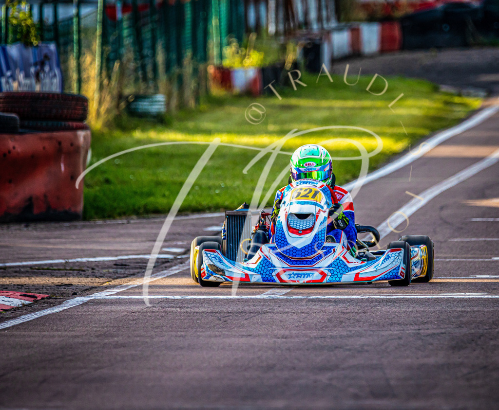 E70448F4-2374-49A2-B09F-D00FF3D36294 | traudl_s_fotos