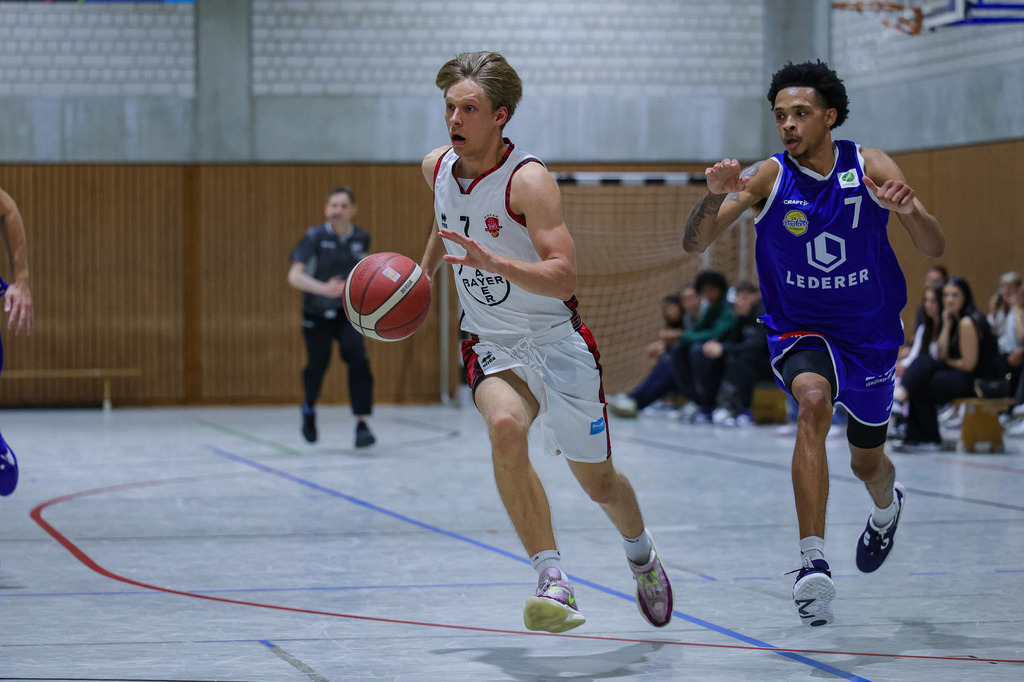 Regio Test BAYER GIANTS vs EN Baskets Schwelm-69 | Fotos von Basketballspielen aus dem Raum NRW fotografiert von Gero Mueller-Laschet und Daniel Schaefer - Realisiert mit Pictrs.com