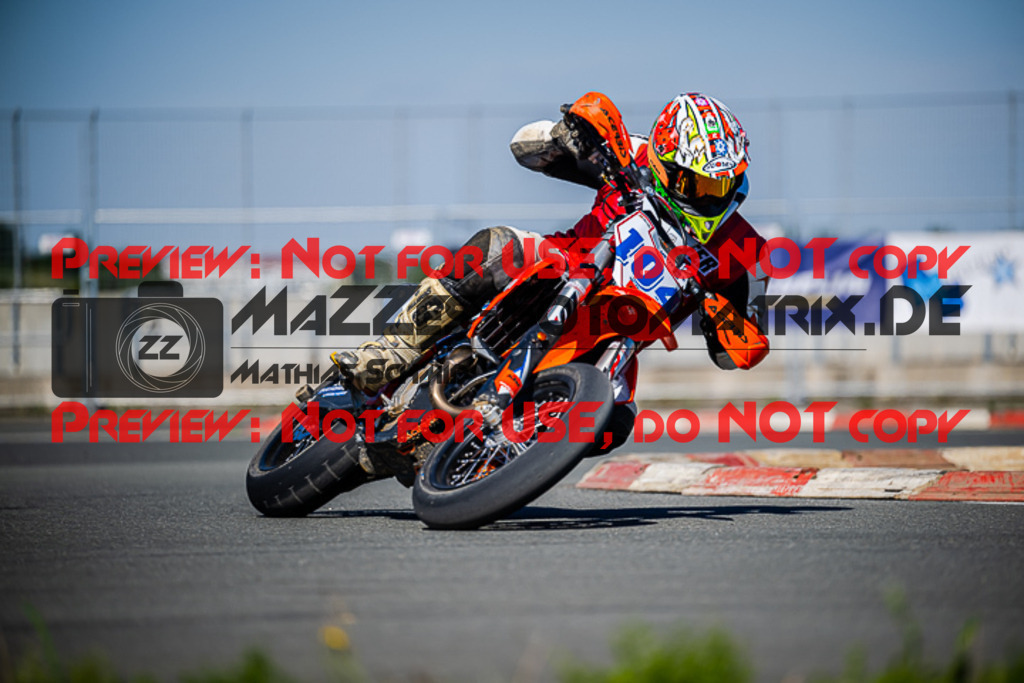 MaZZes_FotoMatrix_220903_1087 | S3